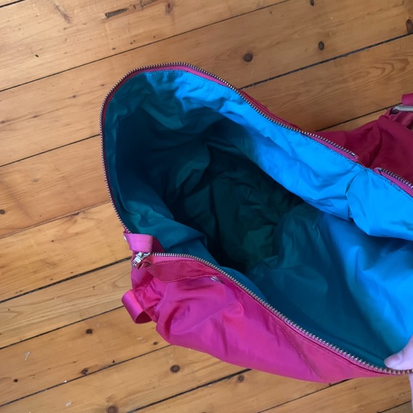 Lululemon crossbody messenger bag - Picture 5 of 5